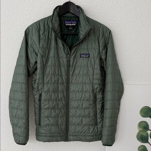 Patagonia Green Quilted Puffer Sweater Down Jacket
